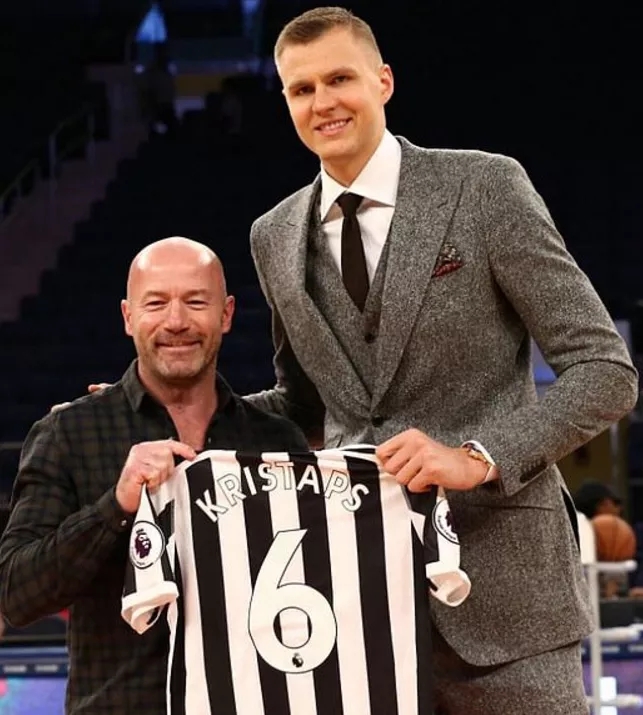 波兰队完胜英格兰队，波尔高光表现