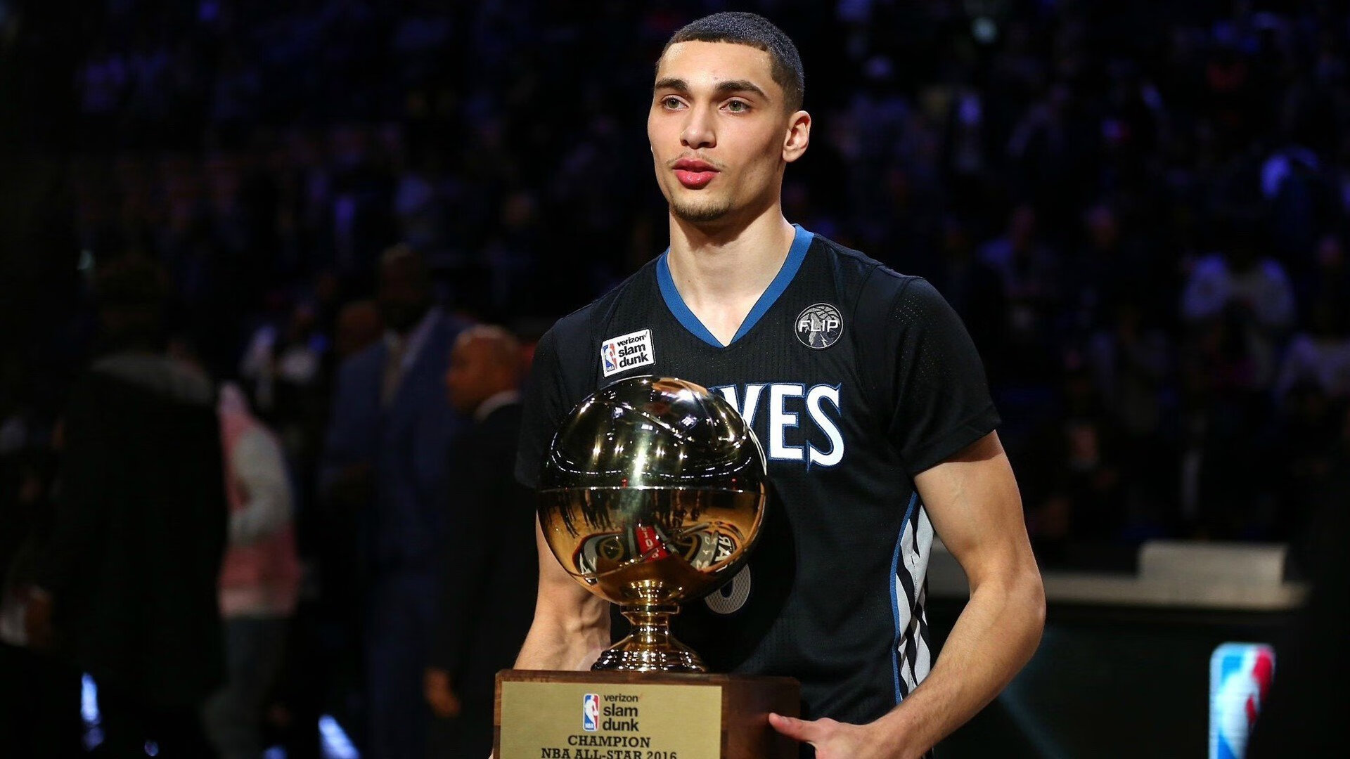 东决关键战焦点战，独行侠决胜局带走广厦队，战术博弈与意志胜利的史诗