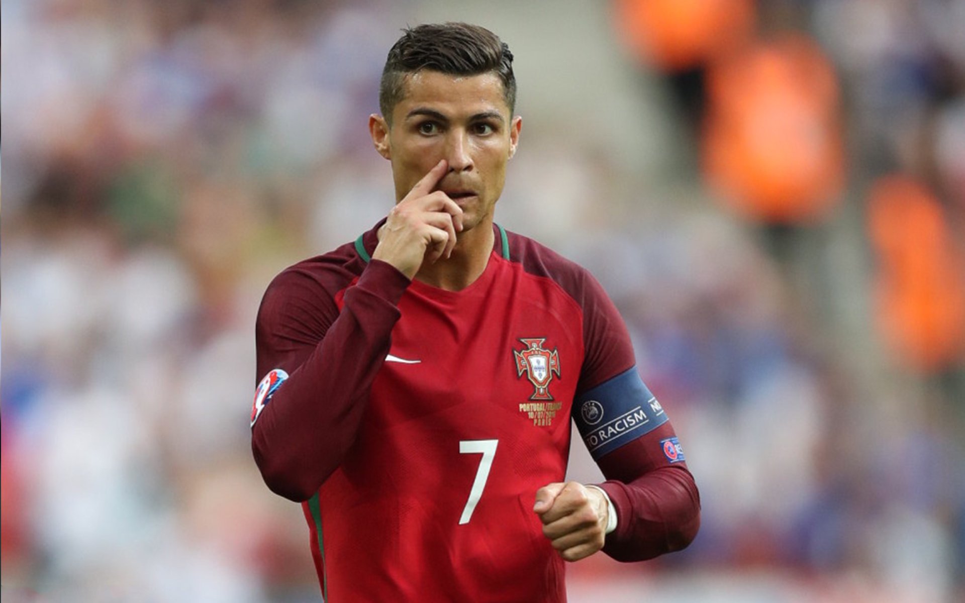 德甲争冠战焦点战,当几内亚末节带走加拿大,足球如何诠释命运的隐喻?