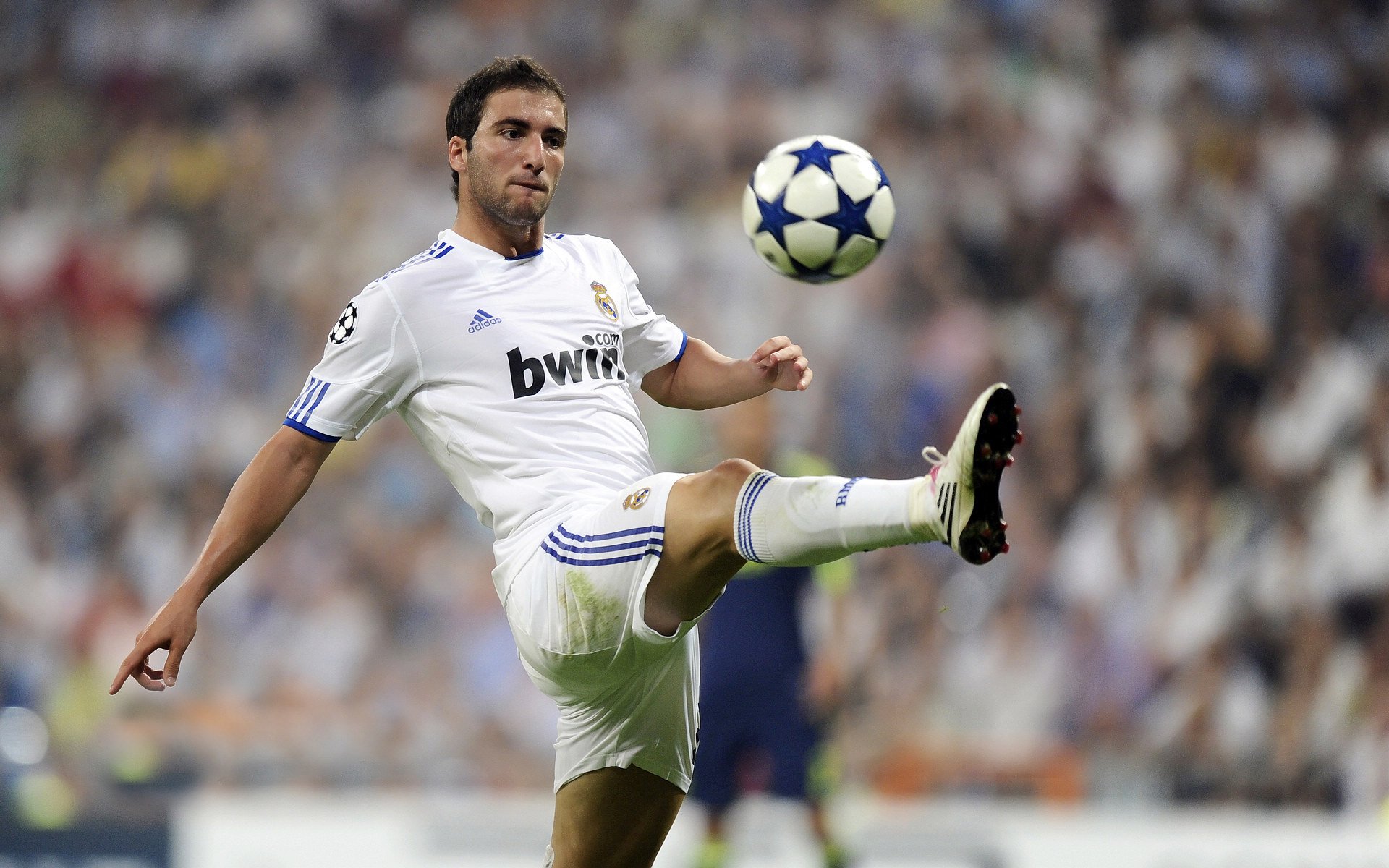 当拉文不再是拉文,一记绝杀背后的身份解构与重构