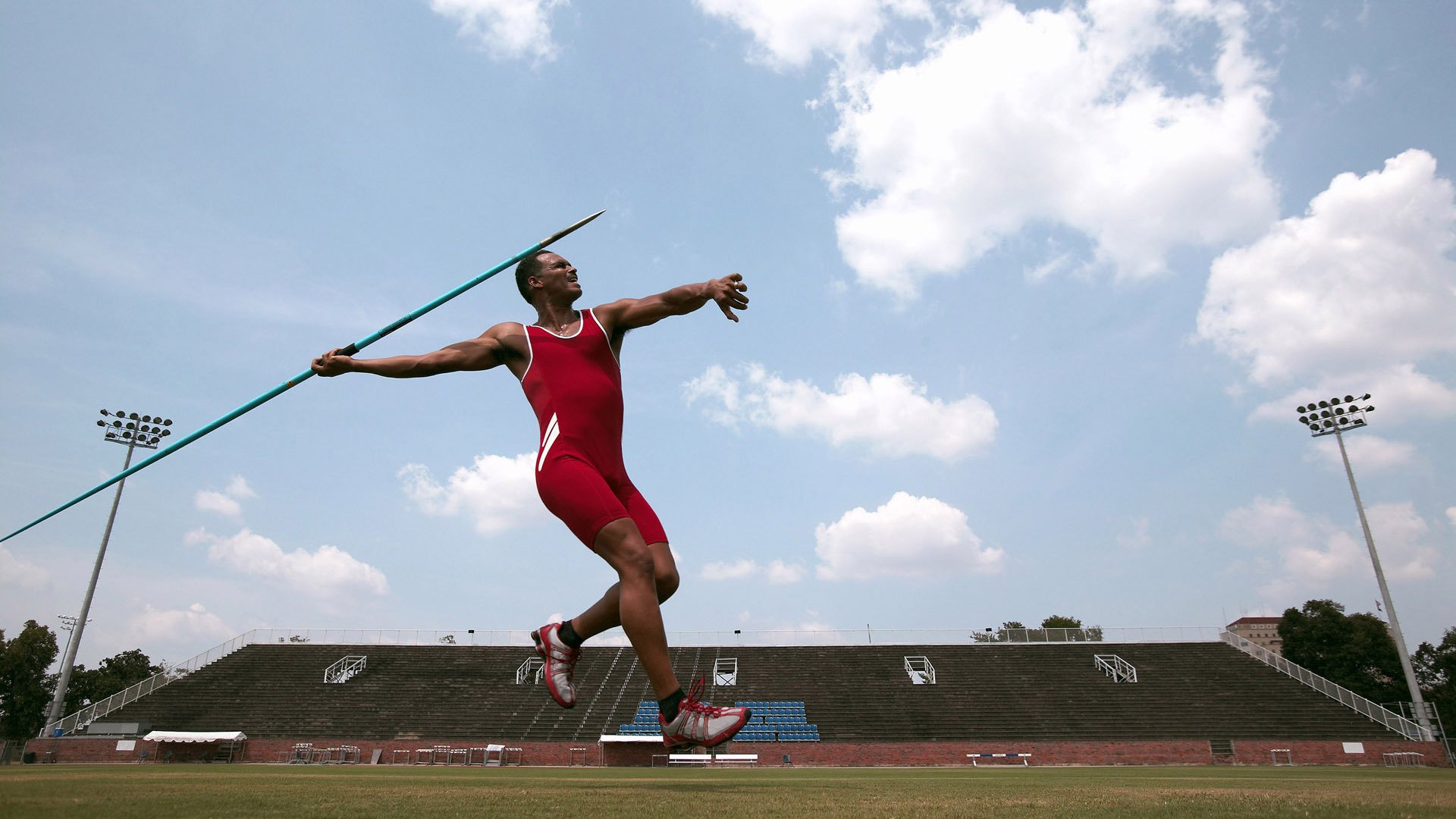 霍勒迪，总决赛之夜，那个掌控比赛走势的沉默大脑